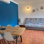 La Casa De Familia