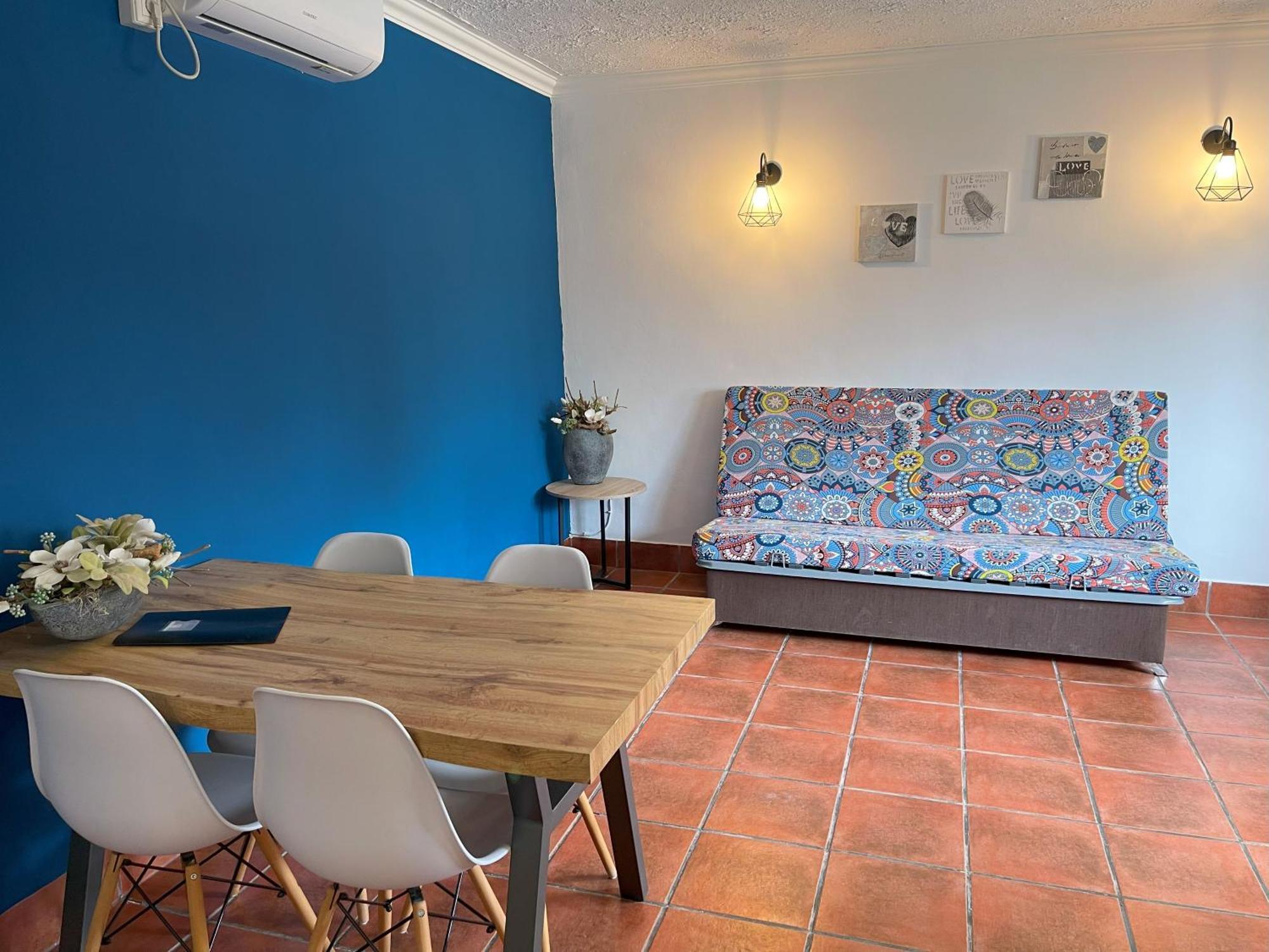 La Casa De Familia Frühstückspension