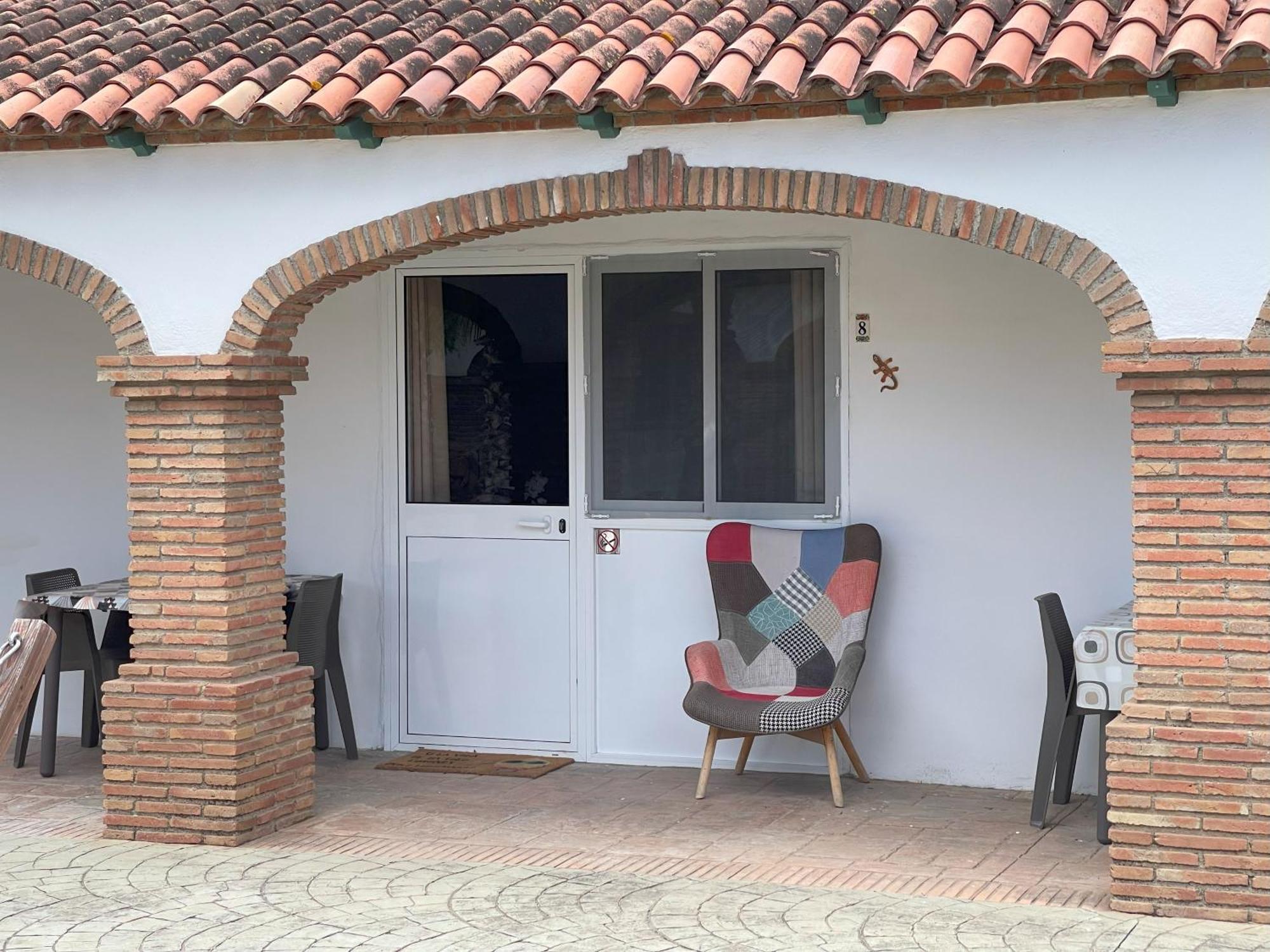 La Casa De Familia
