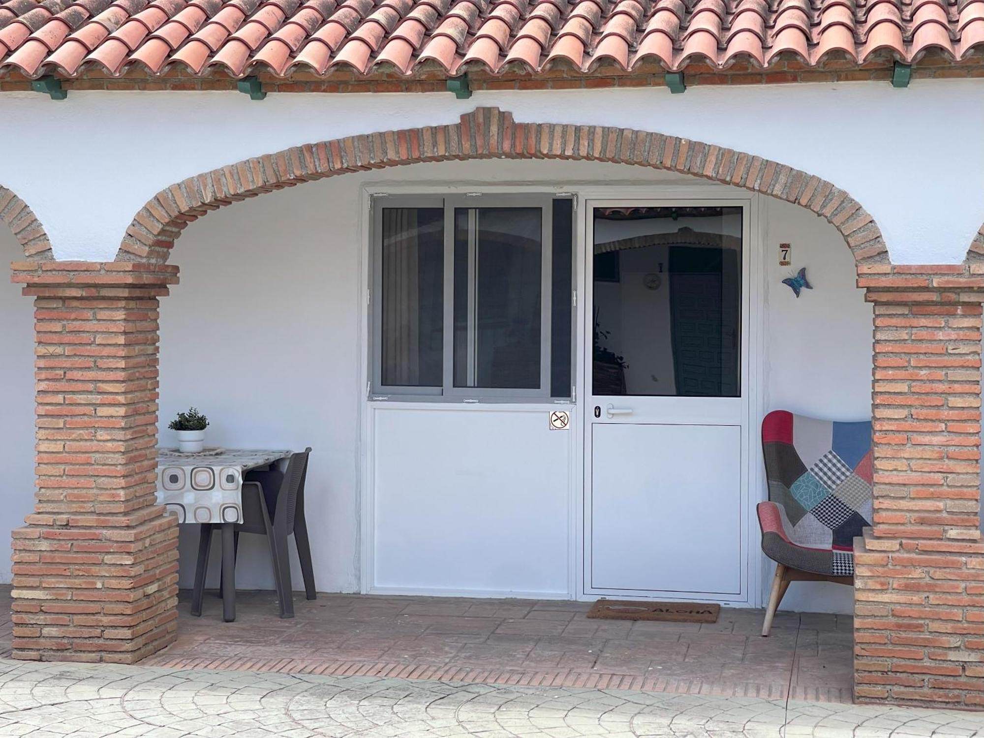 La Casa De Familia